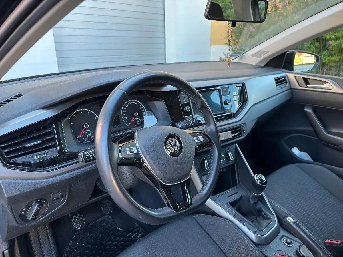 Gebraucht VW Polo IQ Drive 95 PS (69 kW) 2019 Schwarz Kleinwagen