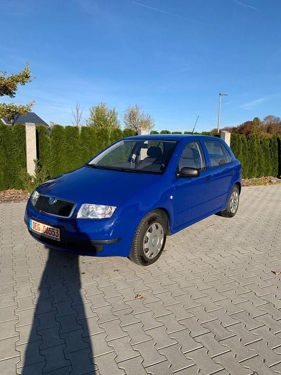 Blau Gebraucht 2002 Skoda Fabia Limousine | 2.200 € (Fairer Preis) - Bild 1/4