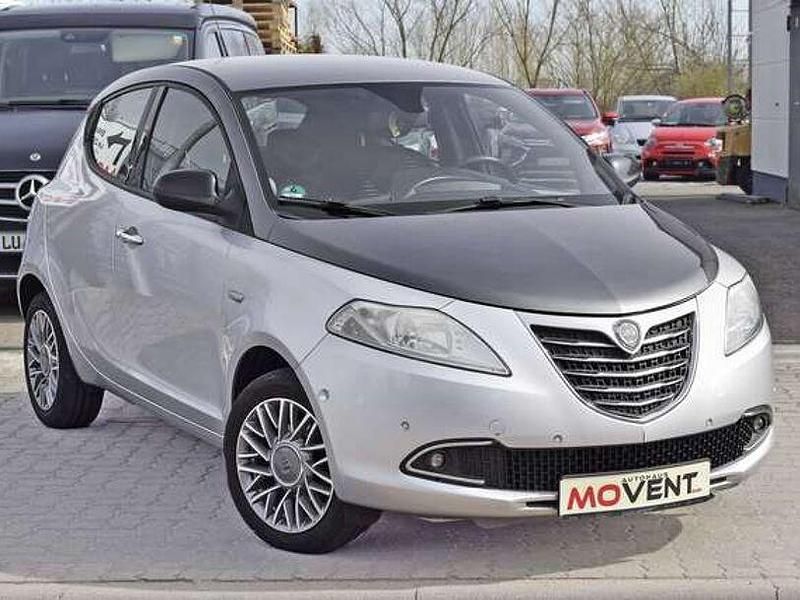Gebraucht Lancia Ypsilon 69 PS (50 kW) 2011 Silber Kleinwagen