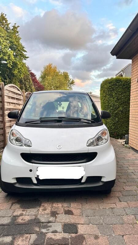 Weiß Gebraucht 2009 Smart ForTwo Coupé Kleinwagen | 3.500 € (Fairer Preis) - Bild 1/4