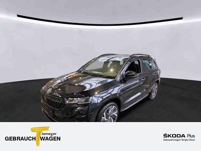 Schwarz Gebraucht 2022 Skoda Karoq SportLine SUV | 29.950 € (Fairer Preis) - Bild 1/4