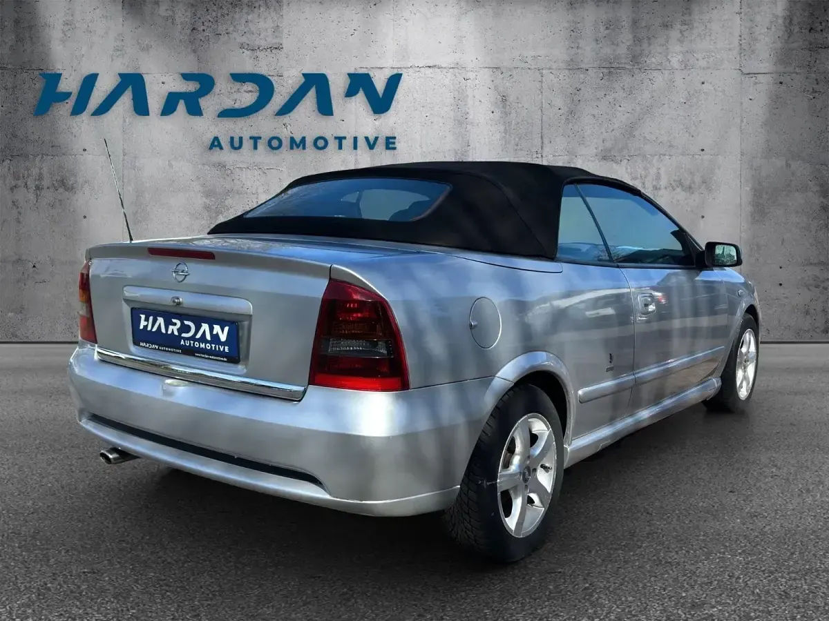 Gebraucht Opel Astra Cabriolet 101 PS (74 kW) 2002 Silber Cabrio