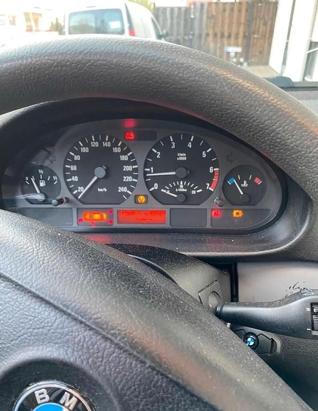 Gebraucht BMW 316 Basis 115 PS (84 kW) 2001 Blau Coupé