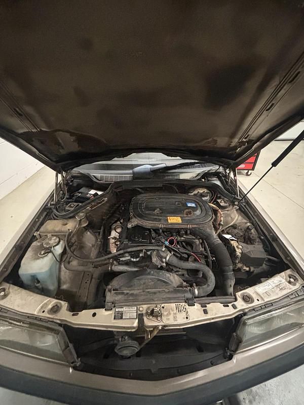 Gebraucht Mercedes 190 109 PS (80 kW) 1992 Gold Limousine