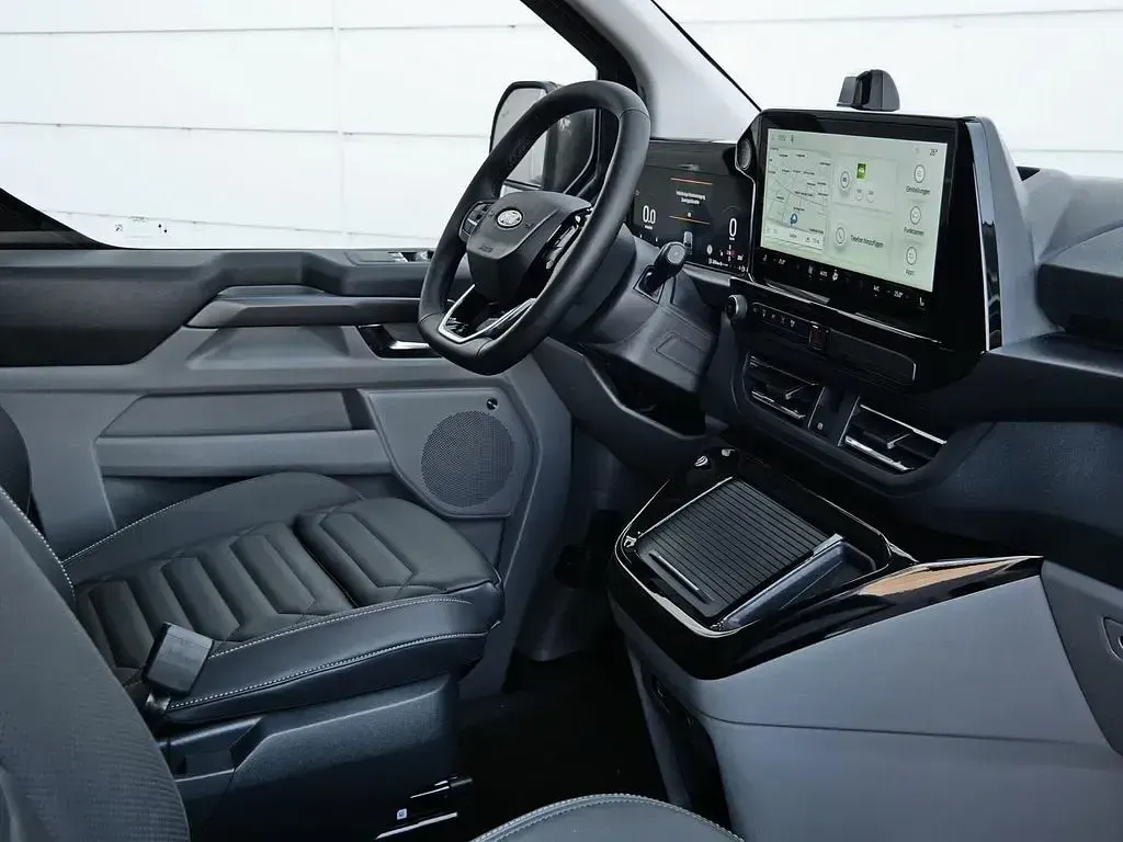 Neu Ford Tourneo Titanium X 170 PS (125 kW) 2026 Schwarz Van / Kleinbus