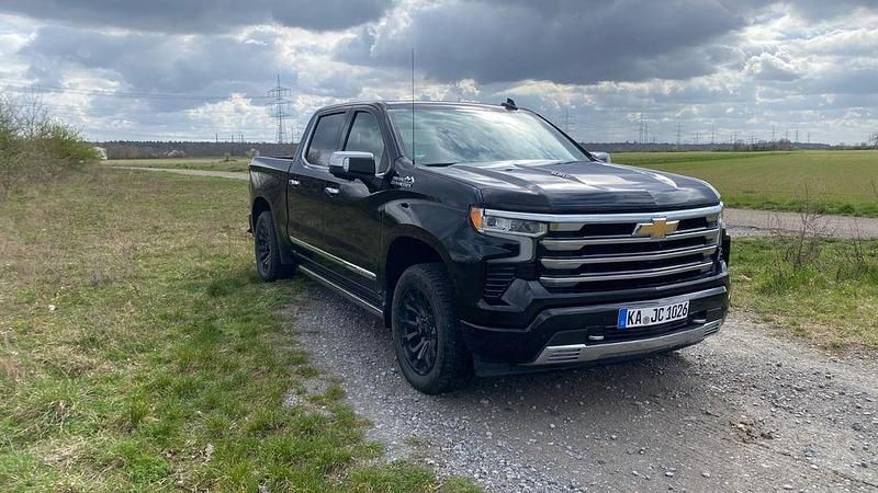 Gebraucht Chevrolet Silverado 430 PS (316 kW) 2024 Schwarz SUV