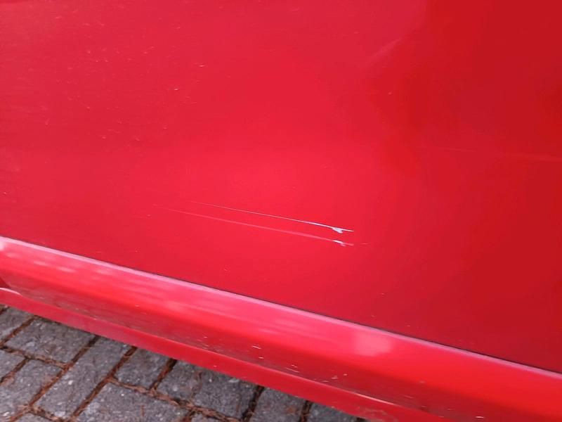 Gebraucht Dacia Sandero 75 PS (55 kW) 2009 Rot Kleinwagen