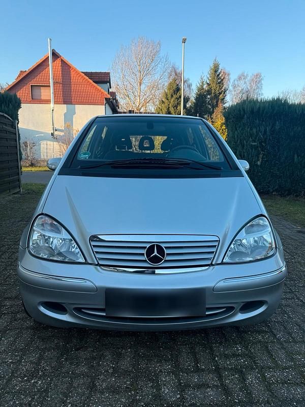 Second-hand Mercedes A170 95 CP (69 kW) 2004 Argintiu Hatchback