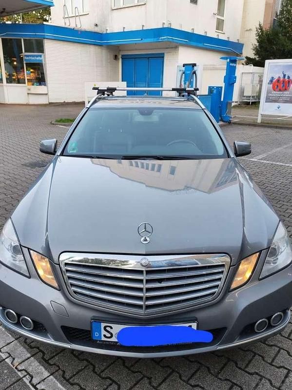 Gebraucht Mercedes E200 Elegance 136 PS (100 kW) 2012 Silber Kombi