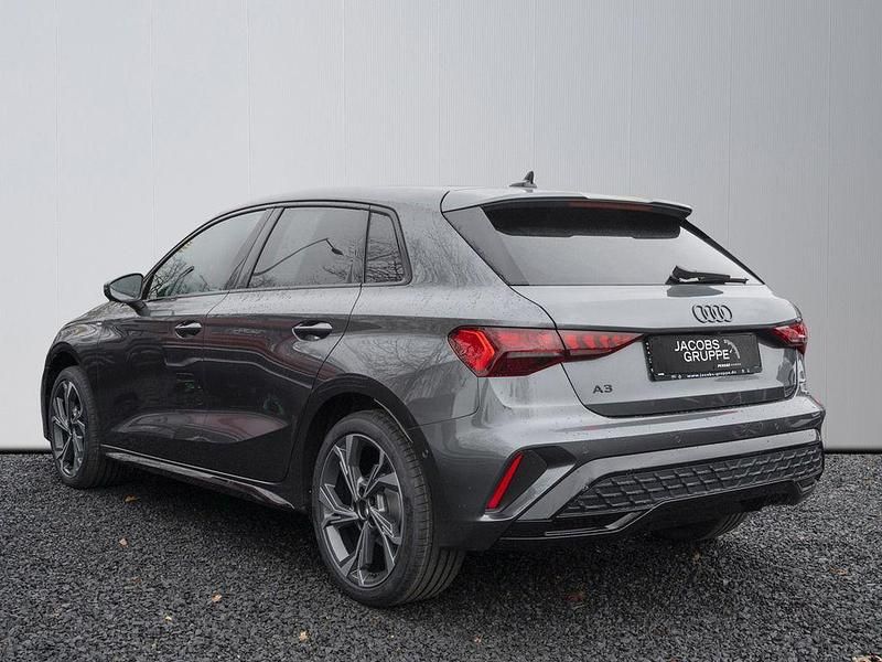 Neu Audi A3 S-Line 150 PS (110 kW) 2026 Grau Limousine