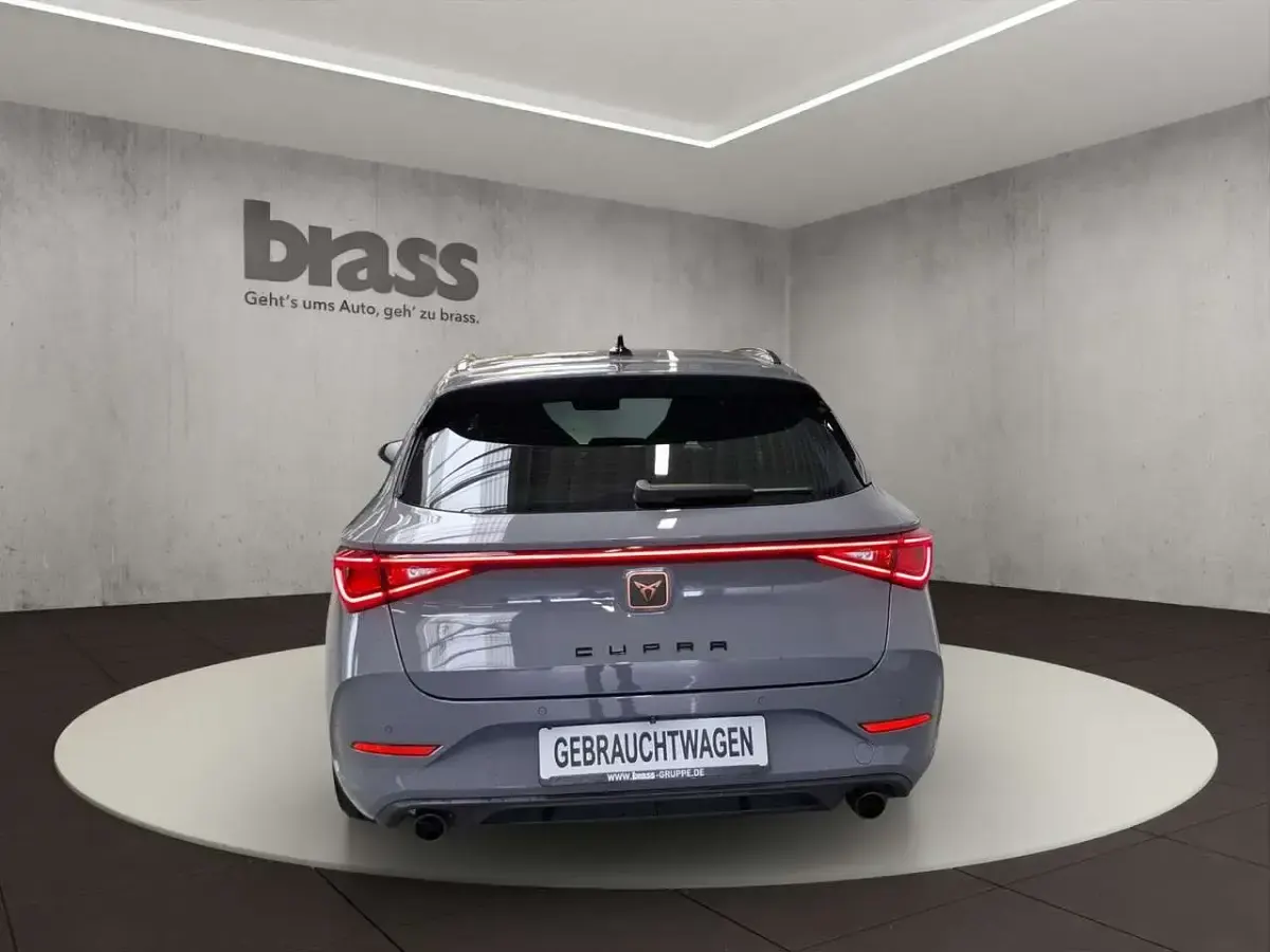 Gebraucht Cupra Leon VZ 245 PS (180 kW) 2024 Graphene grau Kombi