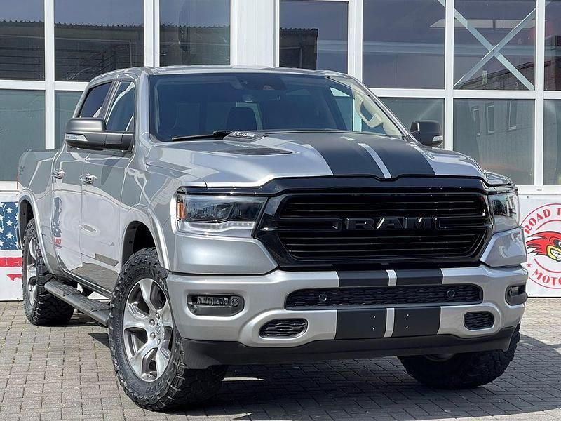 Silber Gebraucht 2021 Dodge Ram Abholung | 43.900 € (Guter Preis) - Bild 1/4