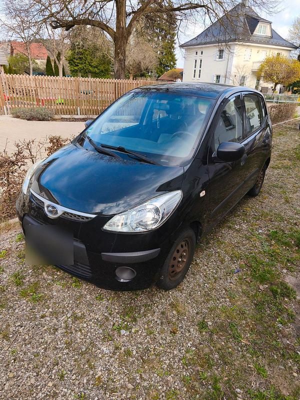Gebraucht Hyundai i10 67 PS (49 kW) 2010 Schwarz Kleinwagen