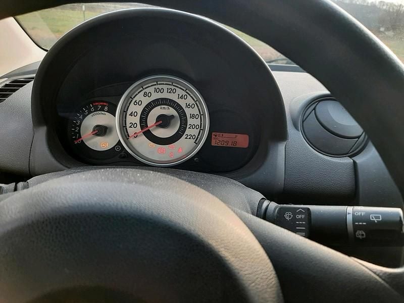 Gebraucht Mazda 2 75 PS (55 kW) 2008 Schwarz Kleinwagen