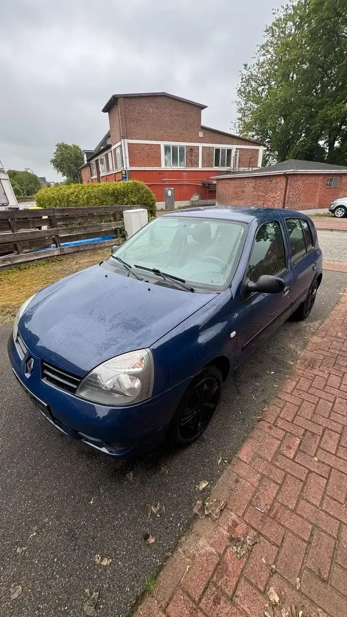 Gebraucht Renault Clio 58 PS (42 kW) 2007 Blau Kleinwagen