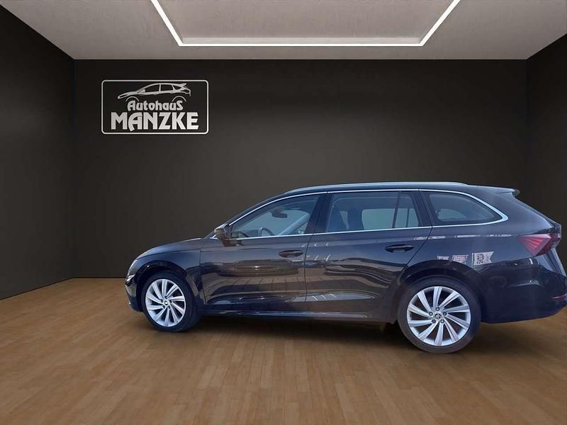 Gebraucht Skoda Octavia Style 150 PS (110 kW) 2023 Schwarzmagic perleffekt Kombi