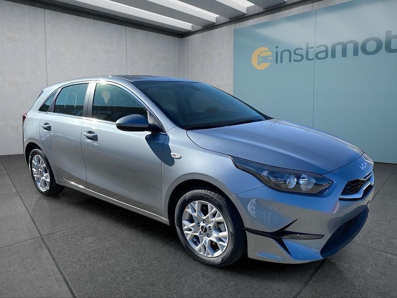 Gebraucht Kia Ceed Vision 140 PS (102 kW) 2025 Silber Kleinwagen