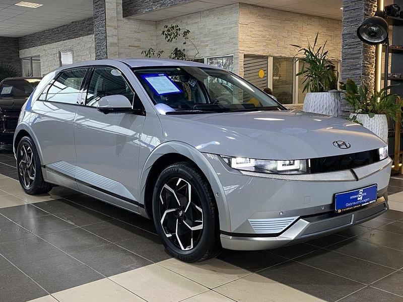 Grau cyber grey / met (metallic) Gebraucht 2022 Hyundai Ioniq 5 SUV | 25.220 € (Guter Preis) - Bild 1/4