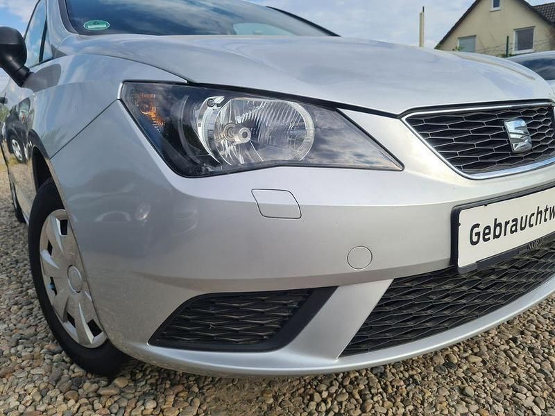 Silber Gebraucht 2015 Seat Ibiza Reference Limousine | 6.100 € (Fairer Preis) - Bild 1/4