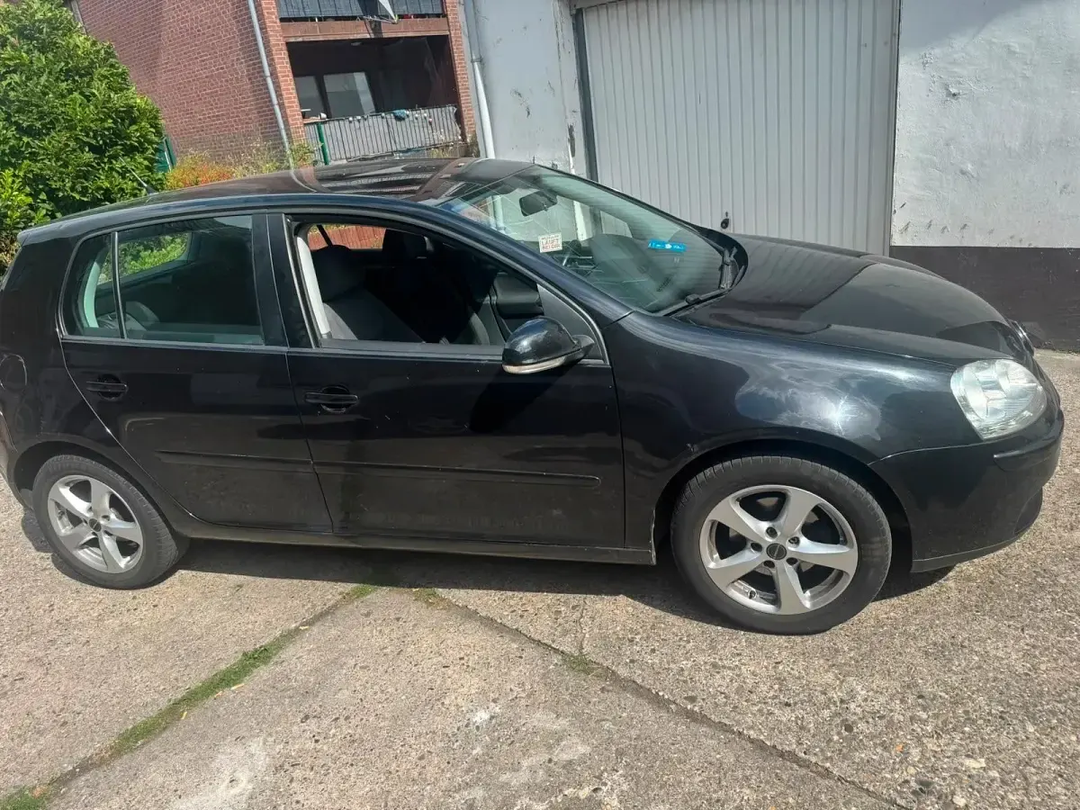Gebraucht VW Golf V 102 PS (75 kW) 2007 Schwarz Limousine