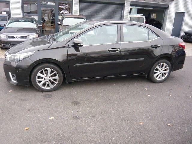 Gebraucht Toyota Corolla Edition 90 PS (66 kW) 2016 Braun Limousine