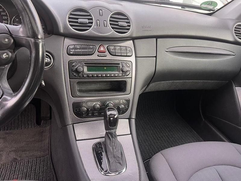 Gebraucht Mercedes CLK200 163 PS (119 kW) 2003 Grau Coupé