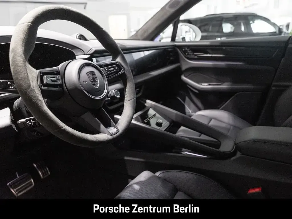 Gebraucht Porsche Macan Turbo 469 kW (639 PS) 2026 Weiß SUV