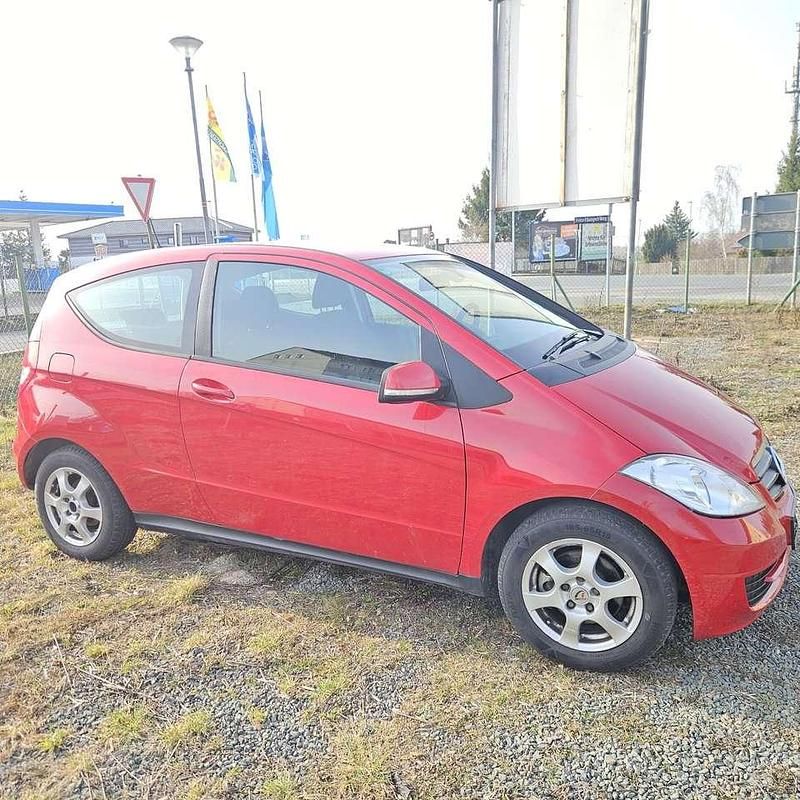 Gebraucht Mercedes A150 95 PS (69 kW) 2008 Jupiterrot  unilack Kleinwagen