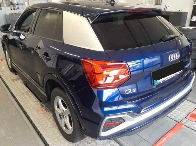 Gebraucht Audi Q2 S-Line 150 PS (110 kW) 2023 Navarrablau metallic SUV