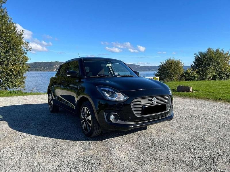 Schwarz Gebraucht 2018 Suzuki Swift Comfort Limousine | 12.890 € (Etwas zu teuer) - Bild 1/4
