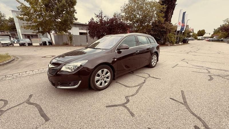 Braun Gebraucht 2016 Opel Insignia Business Kombi | 8.790 € (Fairer Preis) - Bild 1/4