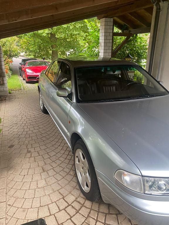 Silber Gebraucht 1996 Audi A8 Limousine | 5.300 € (Superpreis) - Bild 1/4