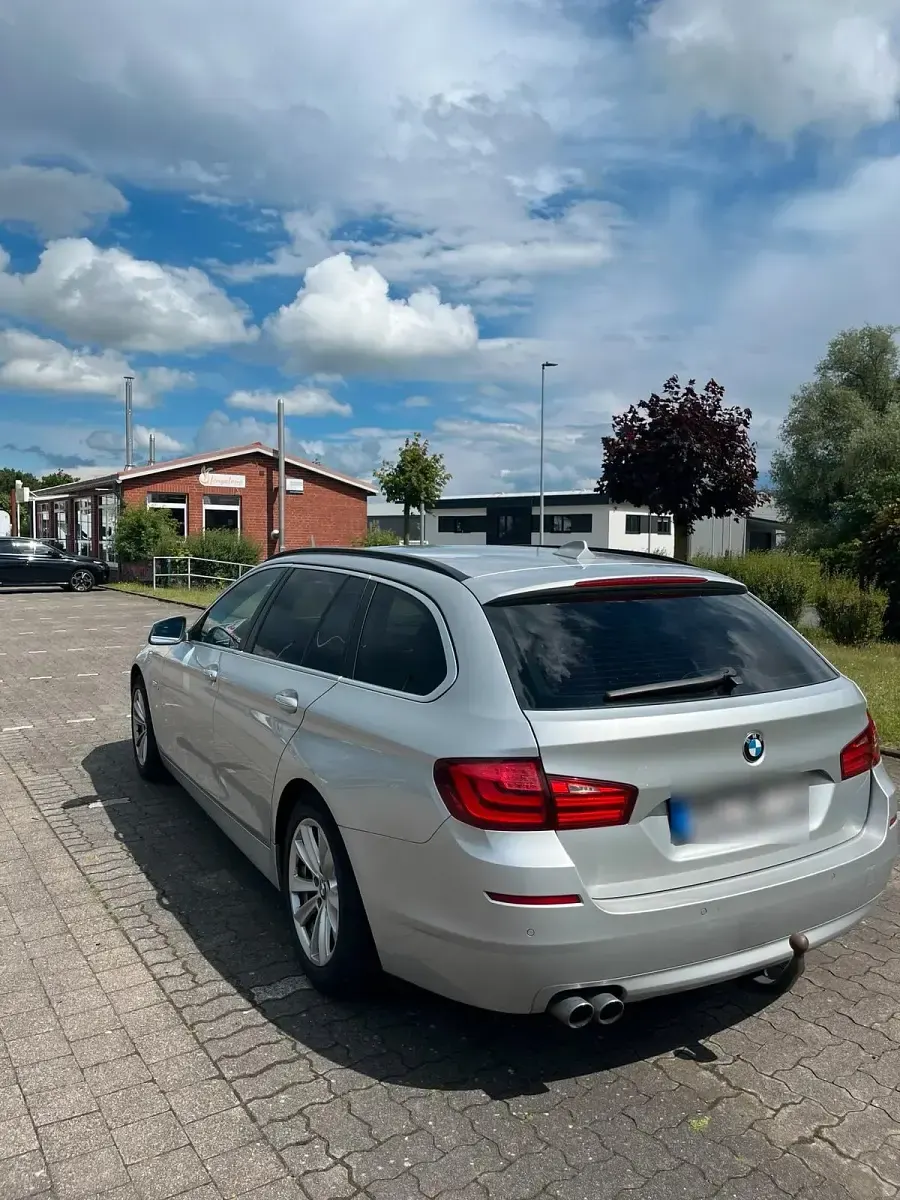Gebraucht BMW 525 218 PS (160 kW) 2012 Grau Kombi