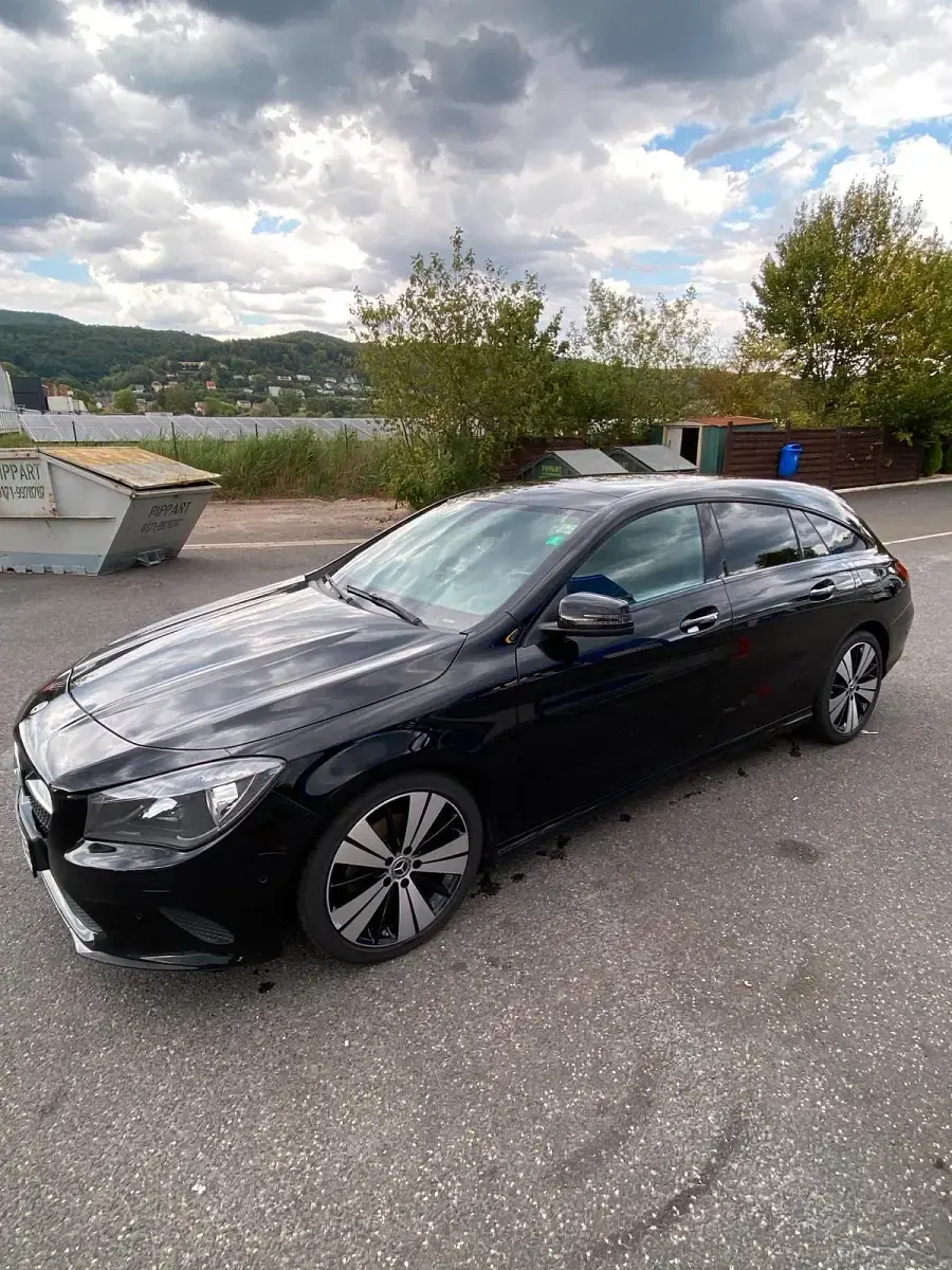 Gebraucht Mercedes CLA220 170 PS (125 kW) 2018 Schwarz Coupé