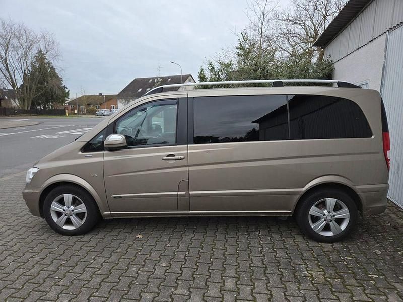 Gebraucht Mercedes Viano 224 PS (164 kW) 2011 Gold Van / Kleinbus