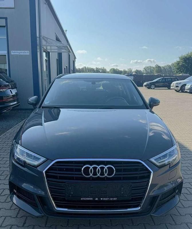 Nanograu Gebraucht 2020 Audi A3 Sport Kleinwagen | 17.990 € (Superpreis) - Bild 1/4