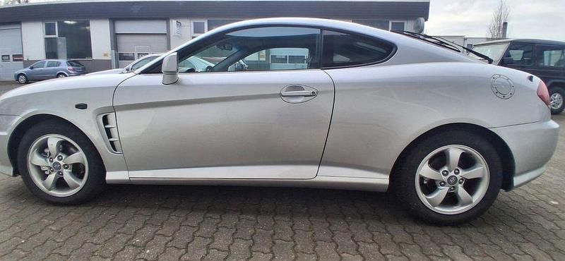 Gebraucht Hyundai Coupé 143 PS (105 kW) 2005 Silber Coupé