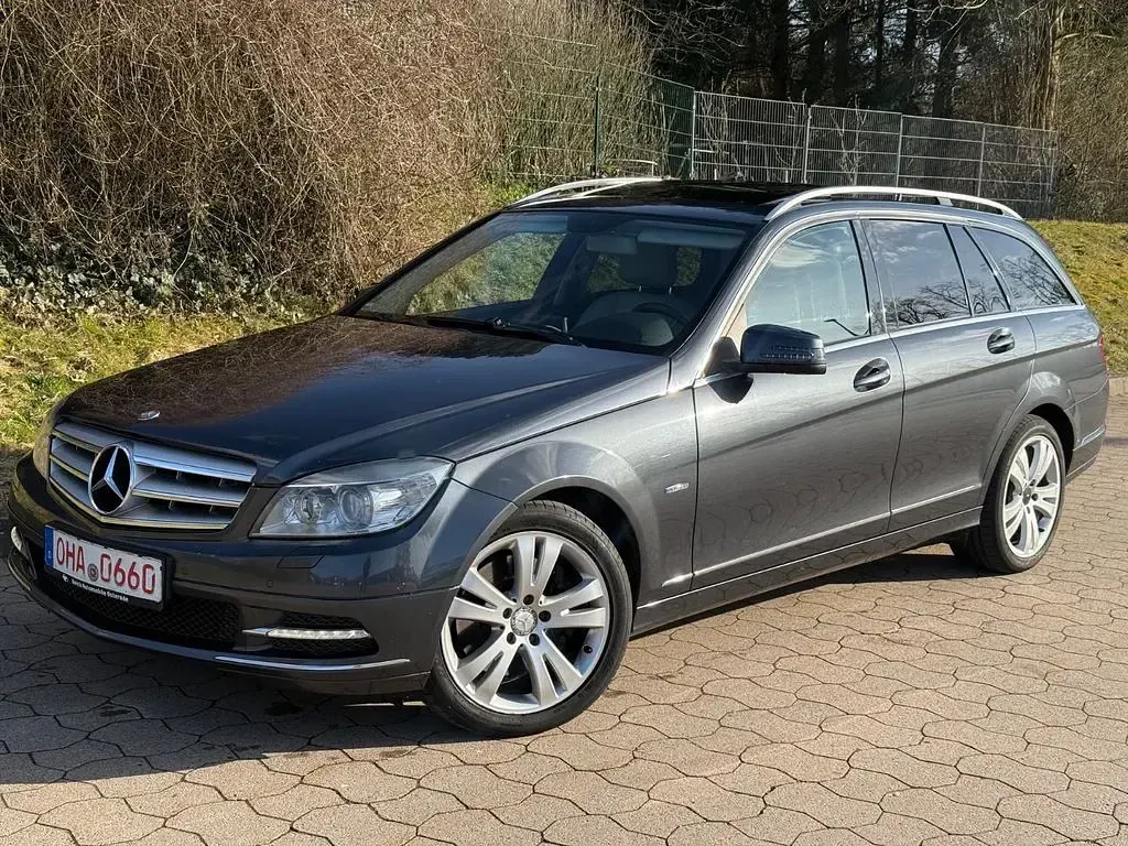 Gebraucht Mercedes C350 Avantgarde 231 PS (169 kW) 2010 Grau Limousine