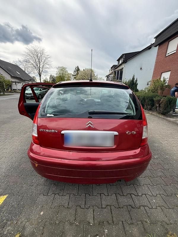 Second-hand Citroën C3 73 CP (53 kW) 2008 Roșu Hatchback