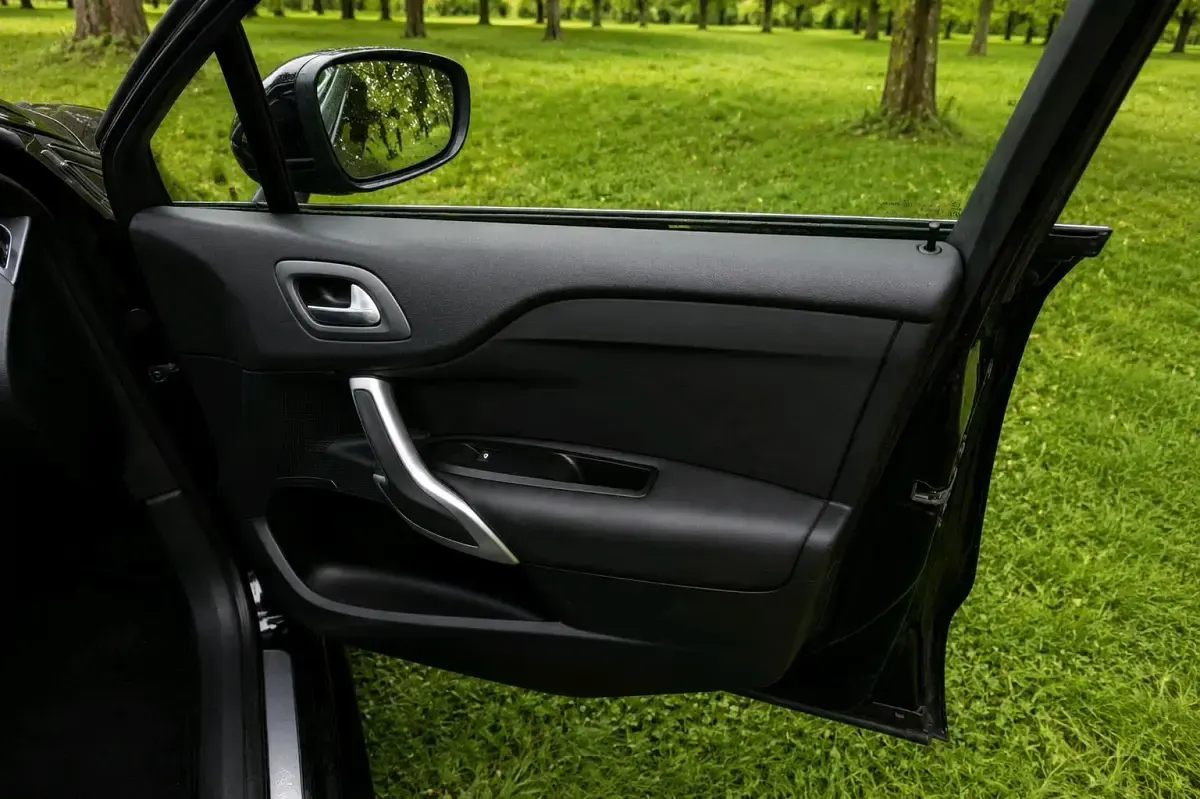 Gebraucht Citroën DS4 130 PS (95 kW) 2012 Schwarz Kleinwagen