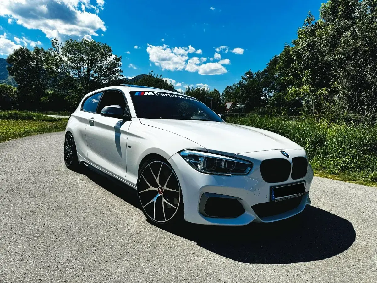 Gebraucht BMW M135 M Performance 326 PS (239 kW) 2015 Weiß Kleinwagen