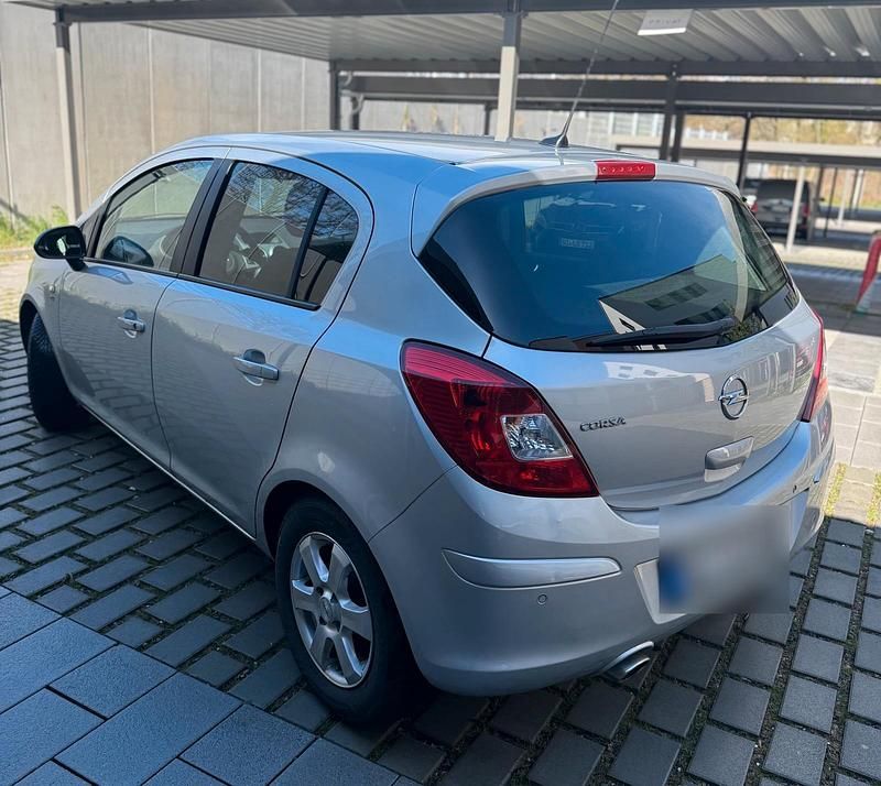 Gebraucht Opel Corsa Innovation 101 PS (74 kW) 2012 Silber Kleinwagen