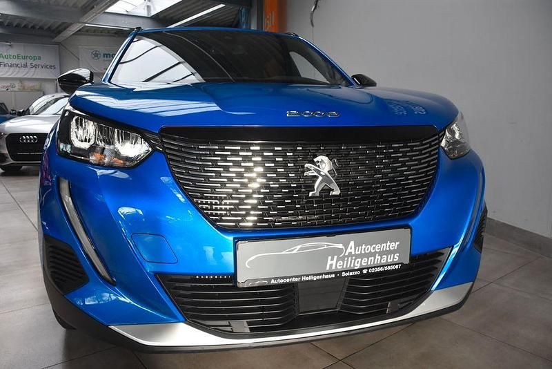 Blau Gebraucht 2023 Peugeot 2008 Allure SUV | 18.580 € (Superpreis) - Bild 1/4