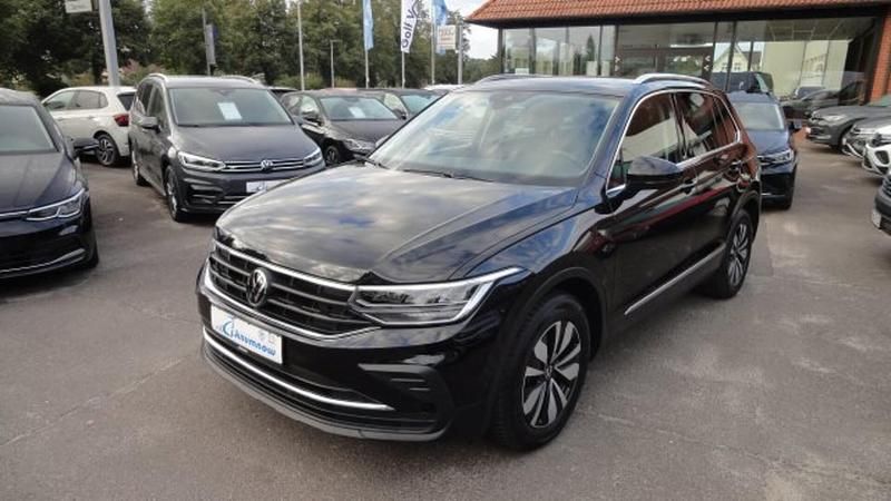 Gebraucht VW Tiguan Move 150 PS (110 kW) 2024 SUV