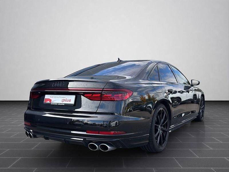Gebraucht Audi S8 Ambiente 571 PS (419 kW) 2023 Mythosschwarz metallic (metallic) Limousine