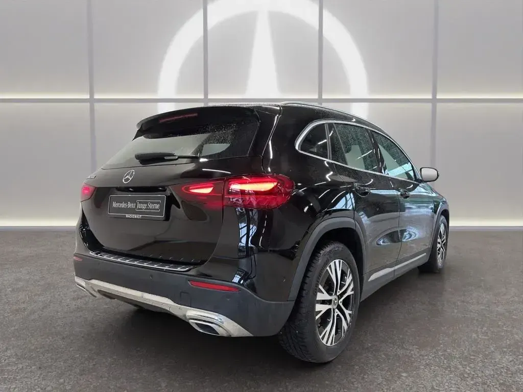 Usata Mercedes GLA200 Advanced 163 CV (119 kW) 2024 Nero SUV
