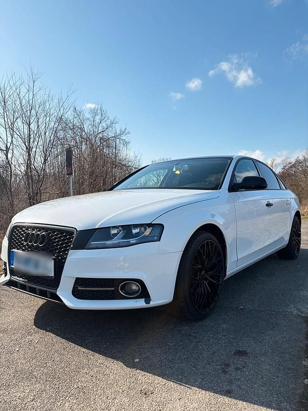 Gebraucht Audi A4 Attraction 170 PS (125 kW) 2011 Weiß Limousine