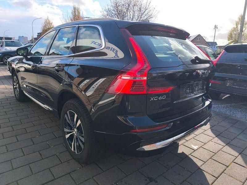 Gebraucht Volvo XC60 Core 398 PS (292 kW) 2024 Schwarz SUV