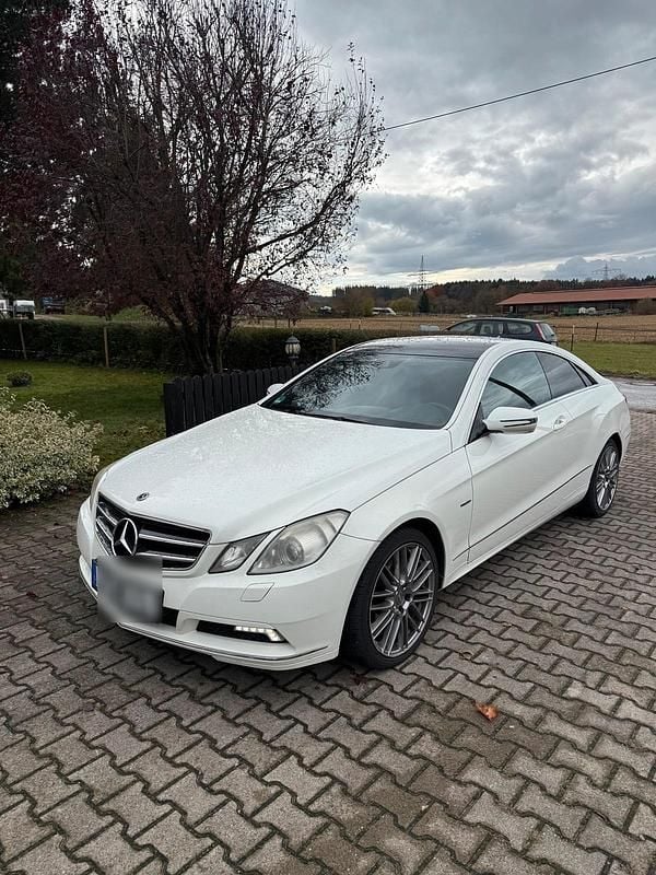 Gebraucht 2010 Mercedes E250 Coupé | 7.200 € (Guter Preis) - Bild 1/4