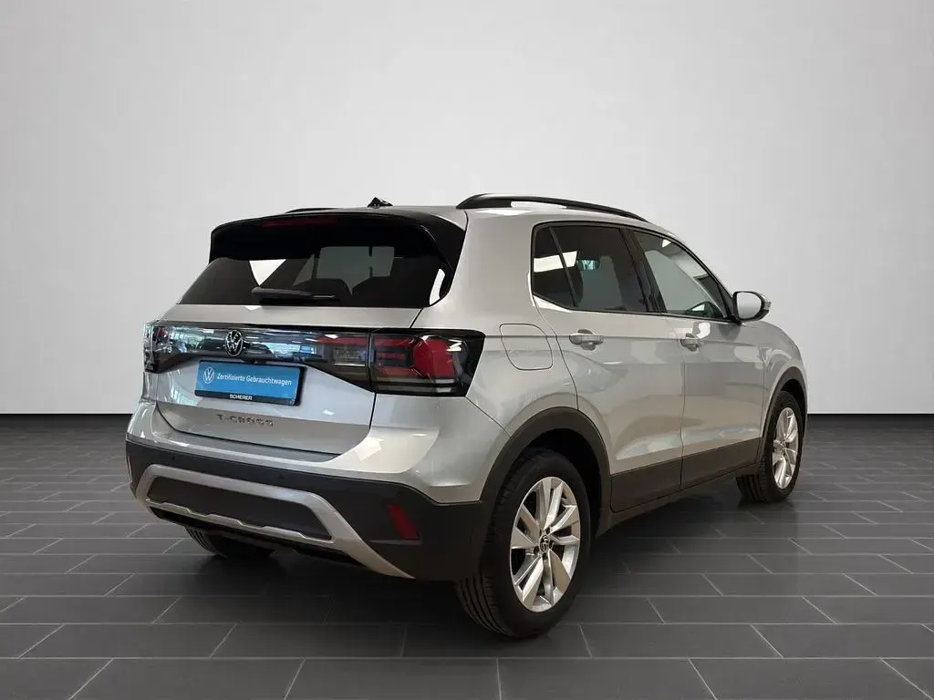 Gebraucht VW T-Cross Life 95 PS (69 kW) 2025 Reflexsilber metallic (metallic) SUV